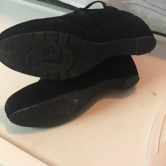 NWOT Sasha London black suede platform booties - Picture 4 of 8